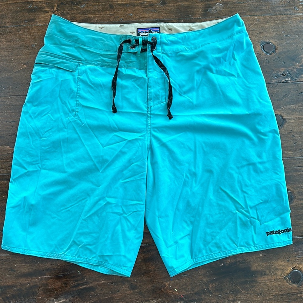 Patagonia Men’s Hydrolock Board Shorts 34